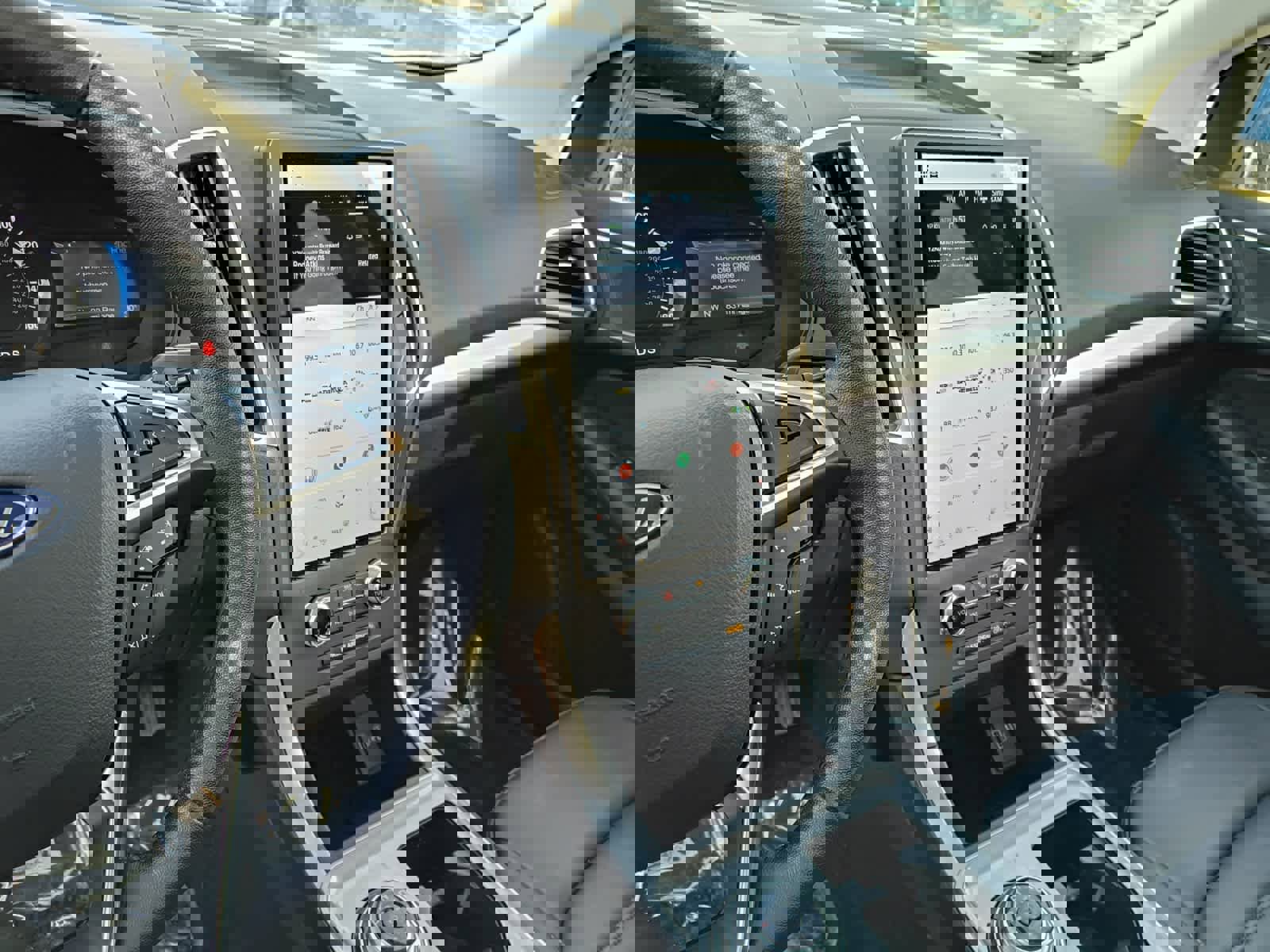 Certified 2024 Ford Edge SEL w/ Convenience Package image 12