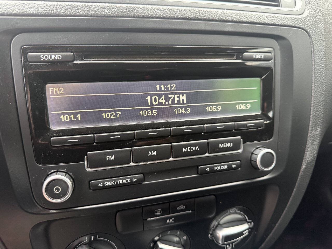 Used 2013 Volkswagen Jetta SE FWD image 17
