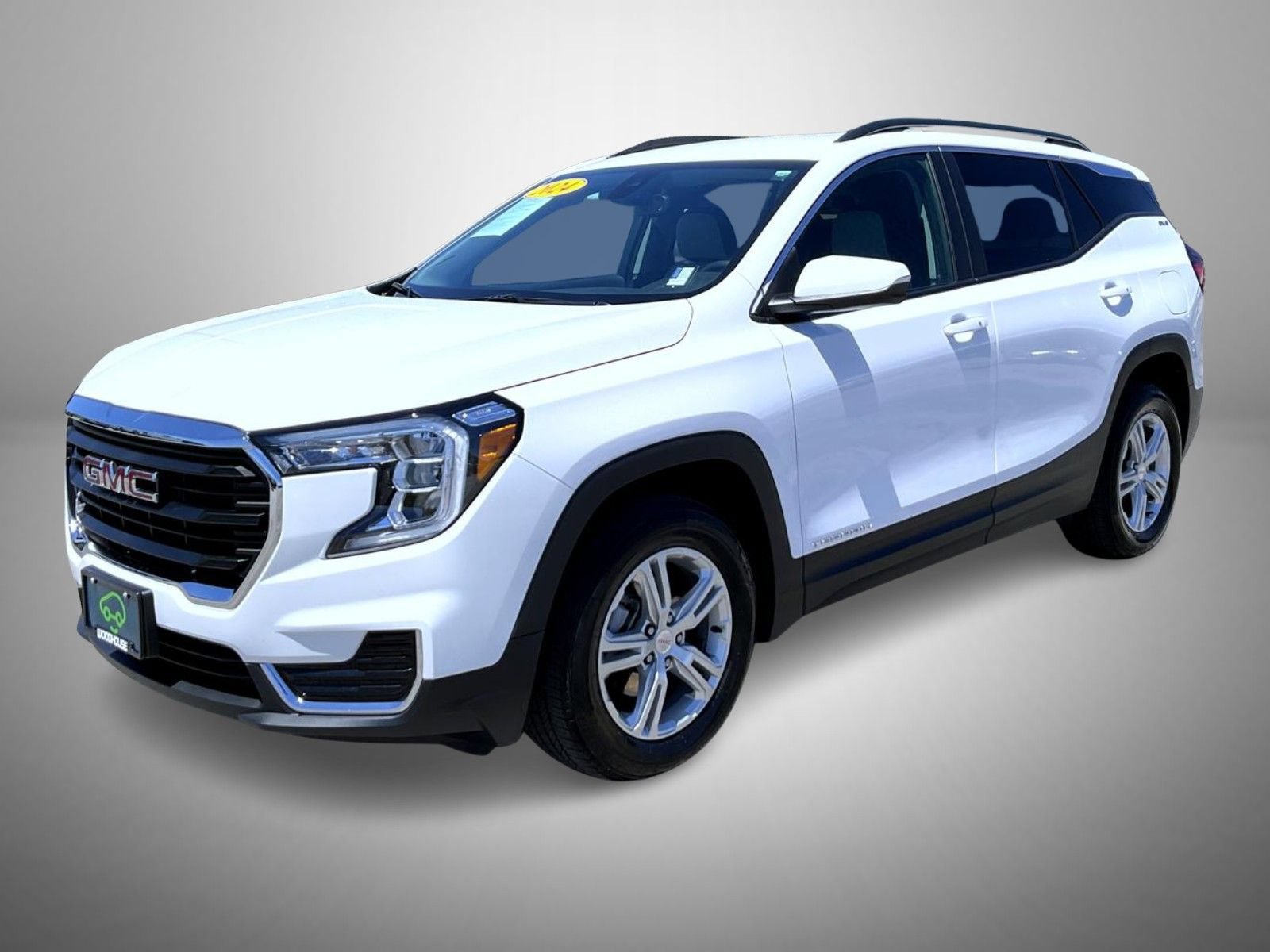 Certified 2024 GMC Terrain SLE w/ Driver Convenience Package AWD/4WD image 1
