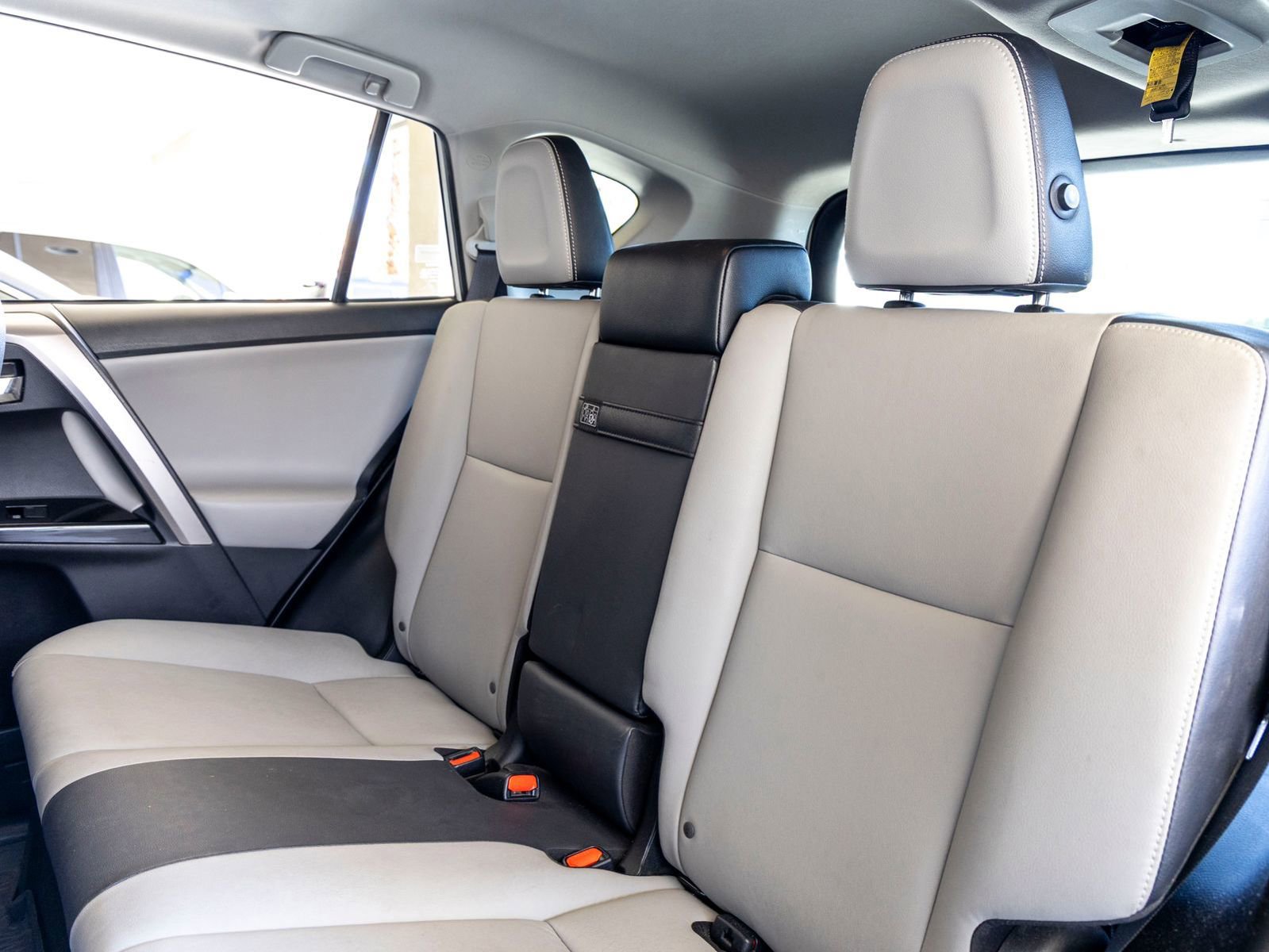 Used 2018 Toyota RAV4 Limited w/ Advanced Technology Package image 21