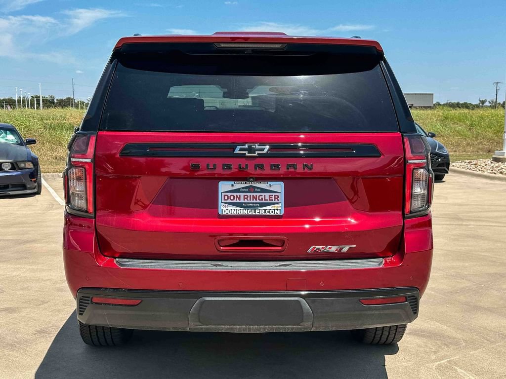 Used 2023 Chevrolet Suburban RST w/ Luxury Package AWD/4WD image 4