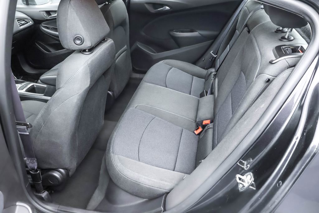 Used 2017 Chevrolet Cruze LT image 16