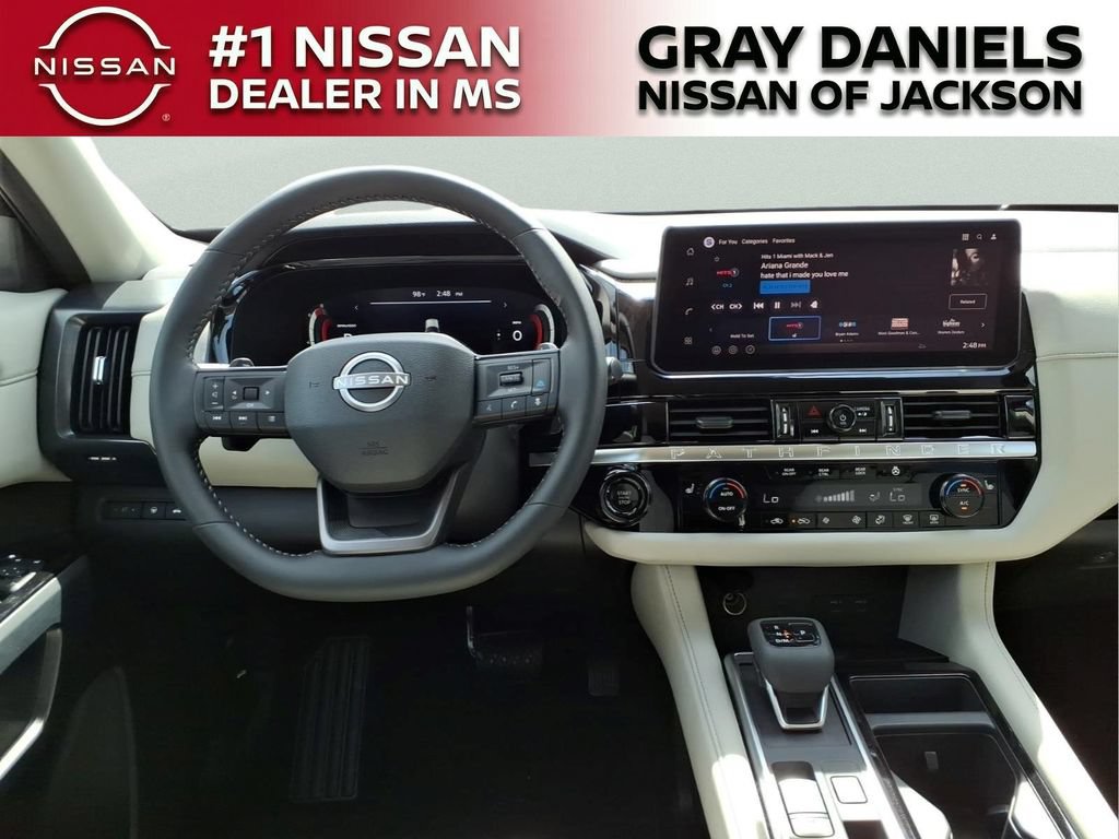 New 2026 Nissan Pathfinder SL FWD image 10