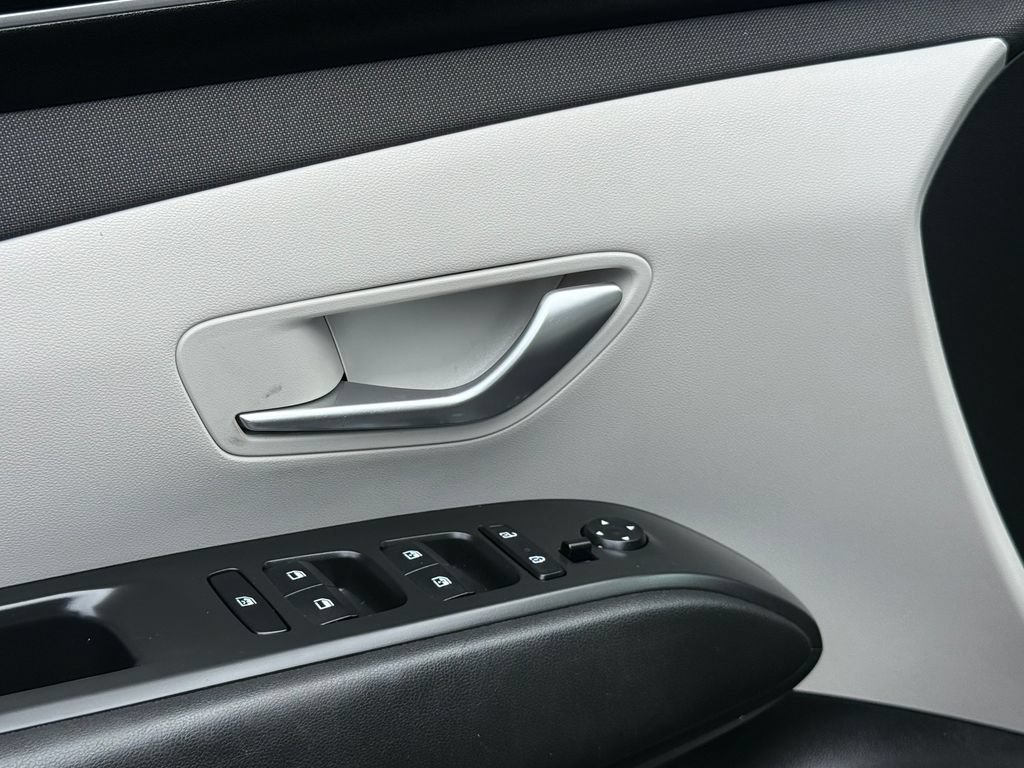 Used 2024 Hyundai Tucson SEL w/ Convenience Package FWD image 16