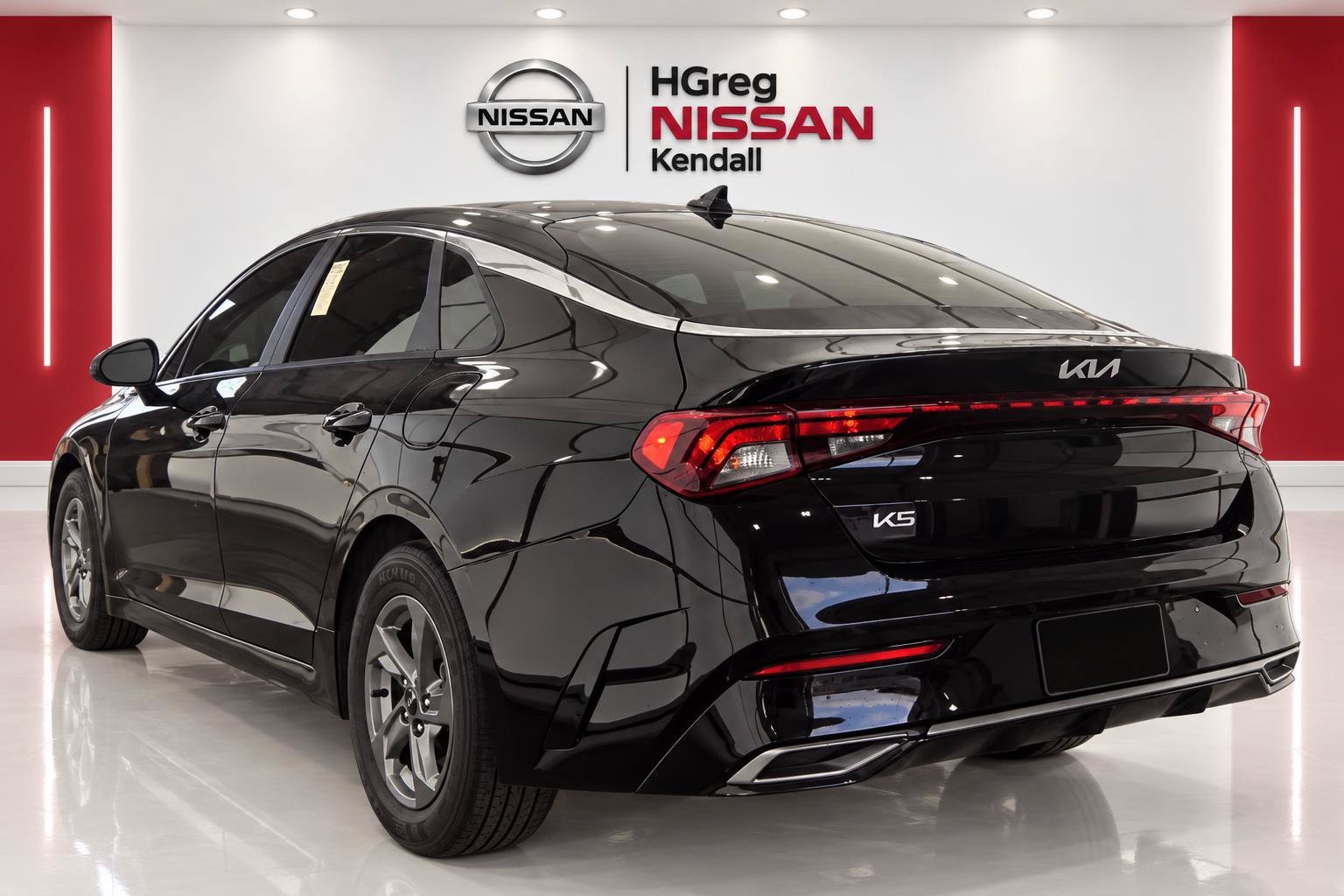 Used 2024 Kia K5 LXS FWD image 2