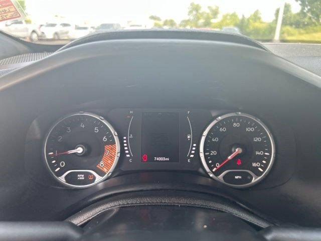 Used 2020 Jeep Renegade Latitude FWD image 13