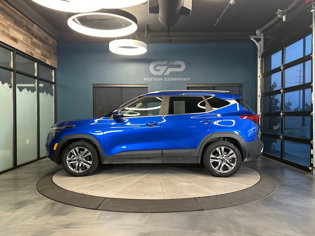 Used 2023 Kia Seltos S w/ Navigation Package AWD/4WD image 6