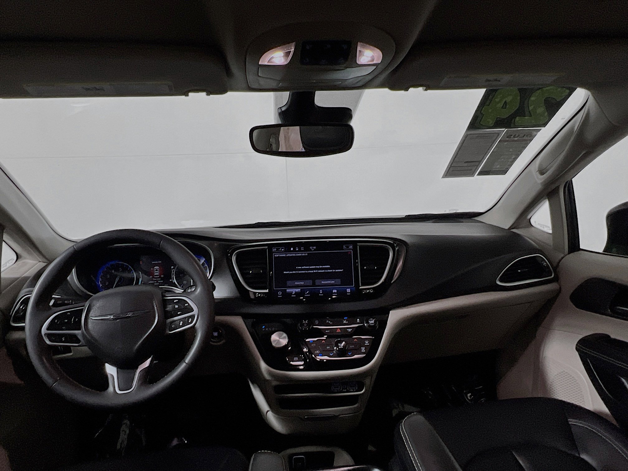 Used 2024 Chrysler Pacifica Touring-L FWD image 30