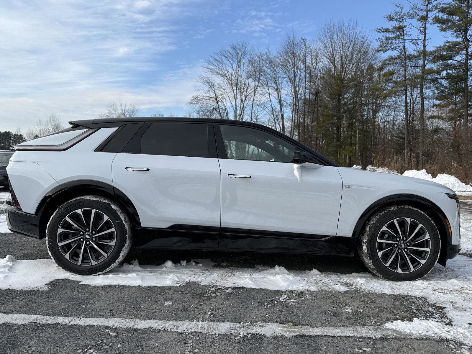 New 2026 Cadillac Lyriq Premium Sport image 4