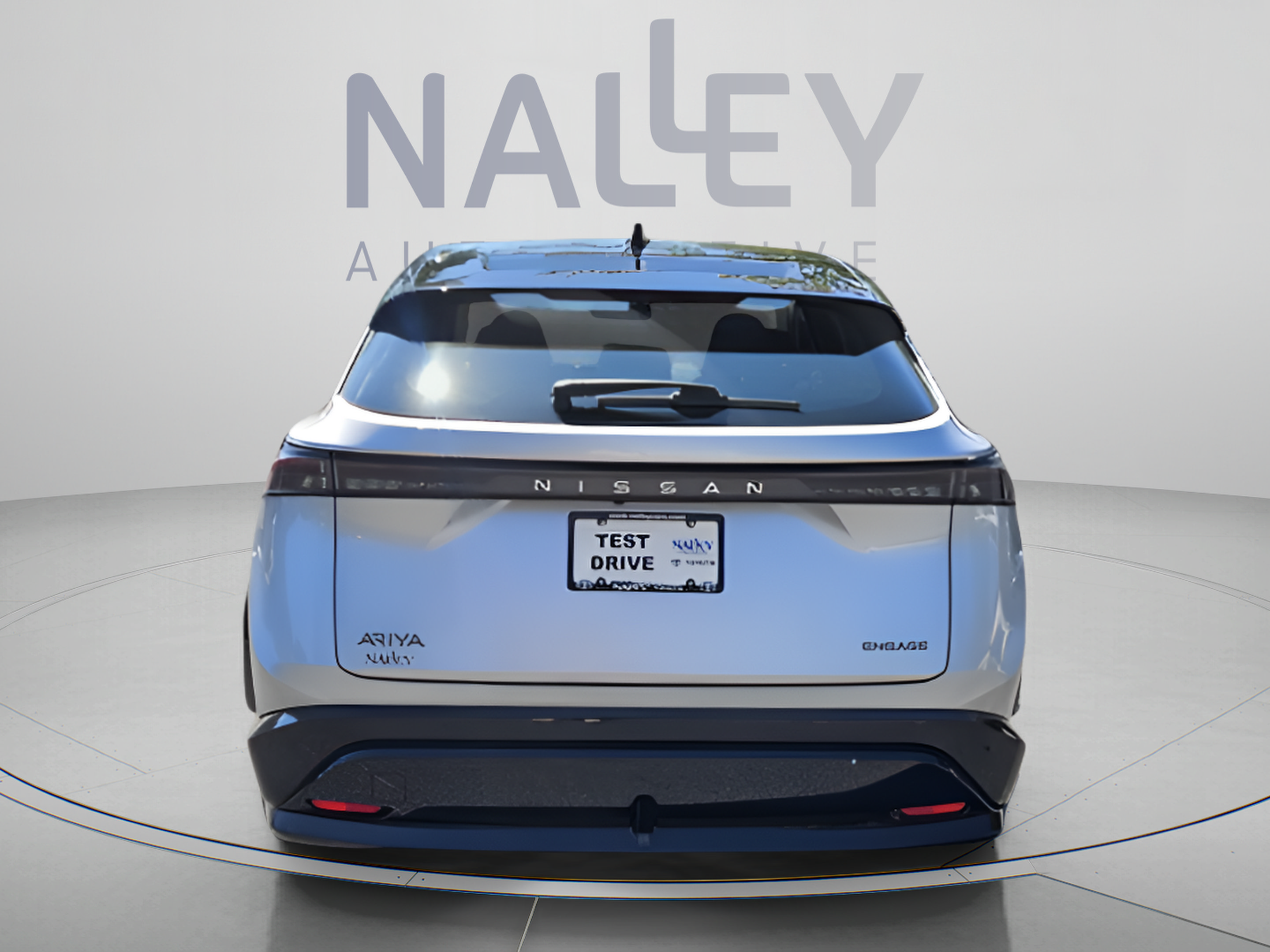 Used 2023 Nissan Ariya FWD image 2