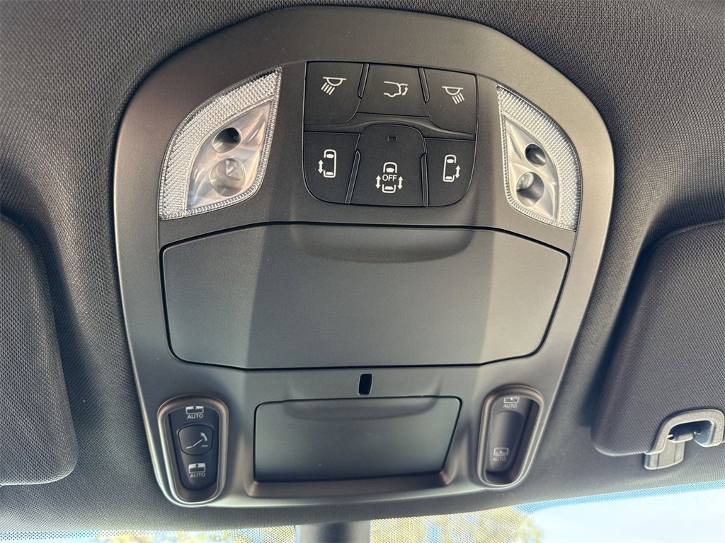 New 2026 Chrysler Pacifica Limited w/ S Appearance Package image 16