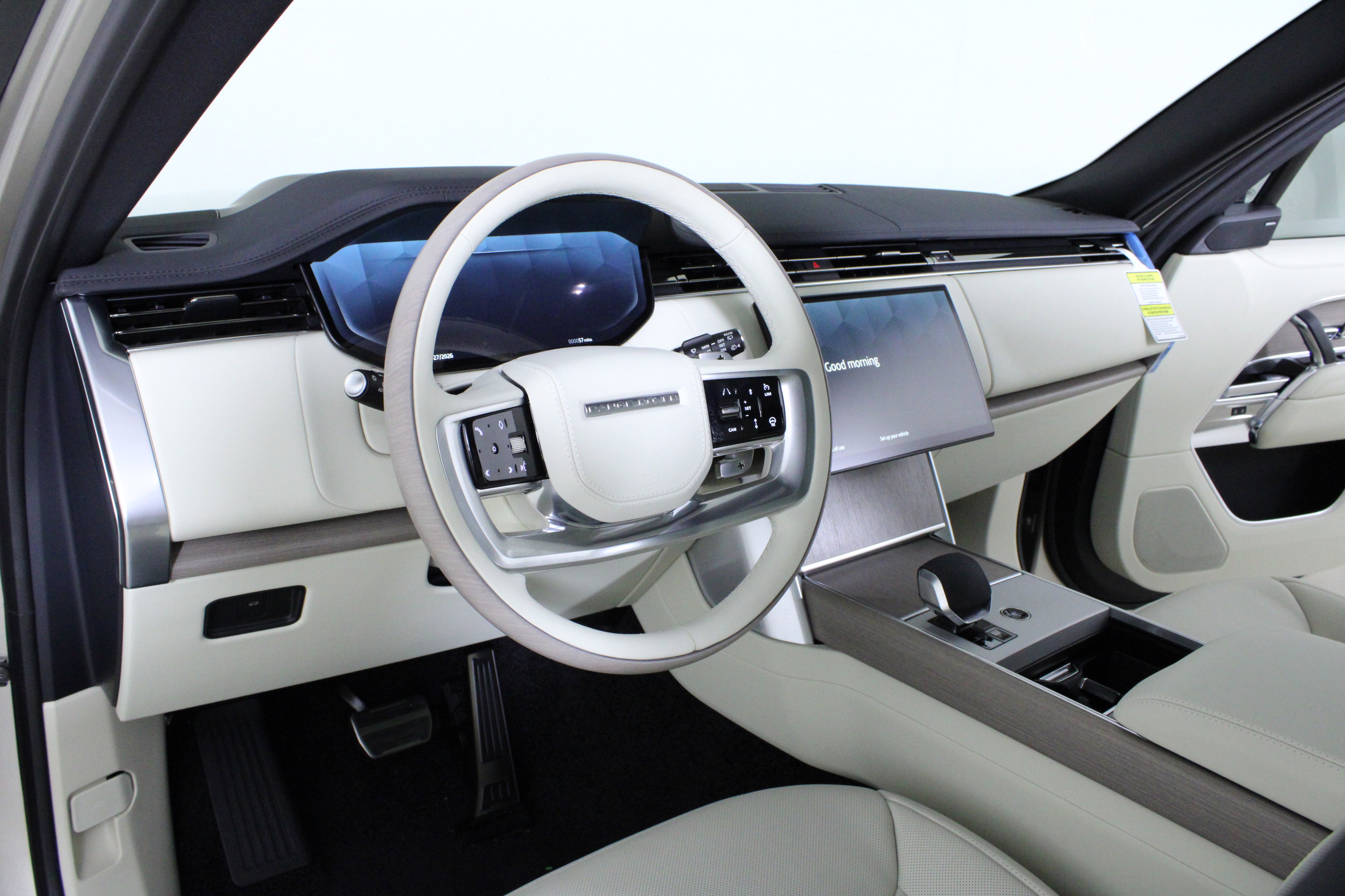 New 2026 Land Rover Range Rover Long Wheelbase SE image 16