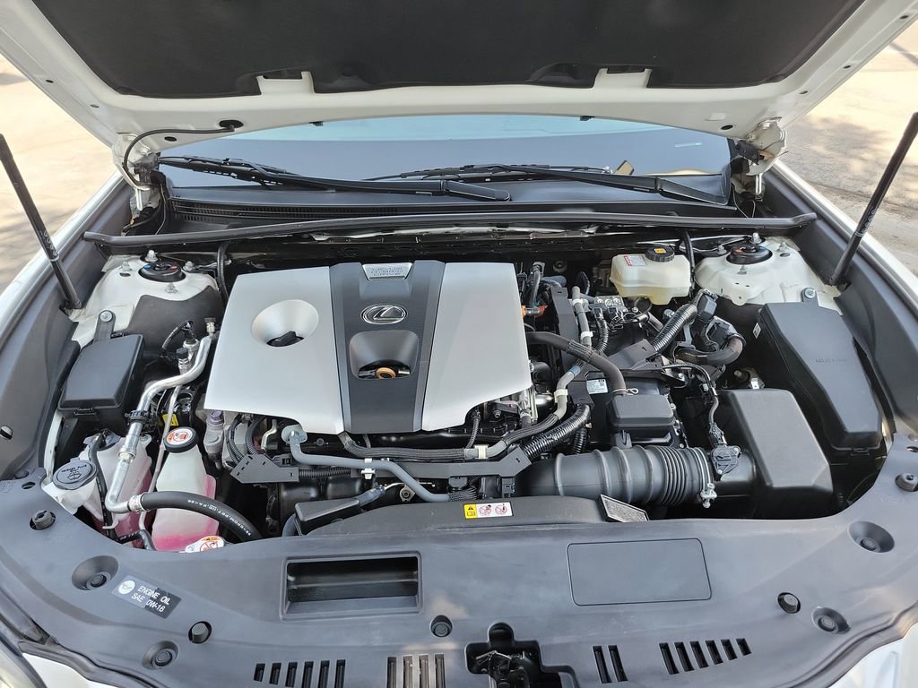 Used 2020 Lexus ES 300h w/ Accessory Package 2 image 29
