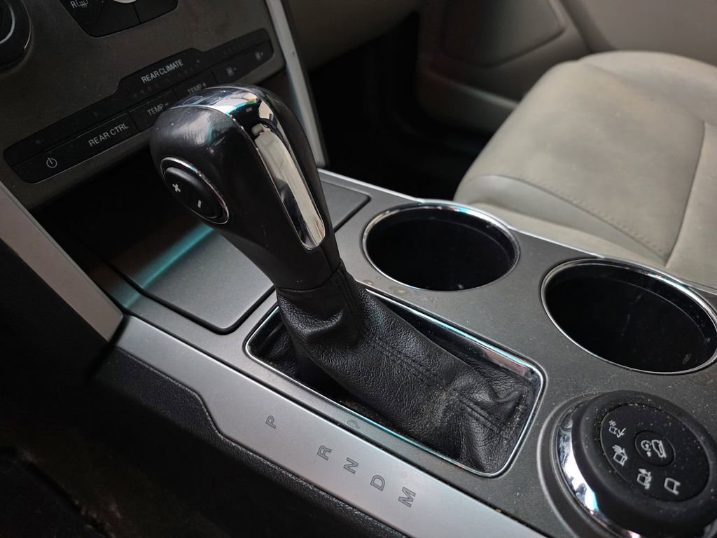 Used 2013 Ford Explorer XLT w/ Class III Trailer Tow Pkg image 8