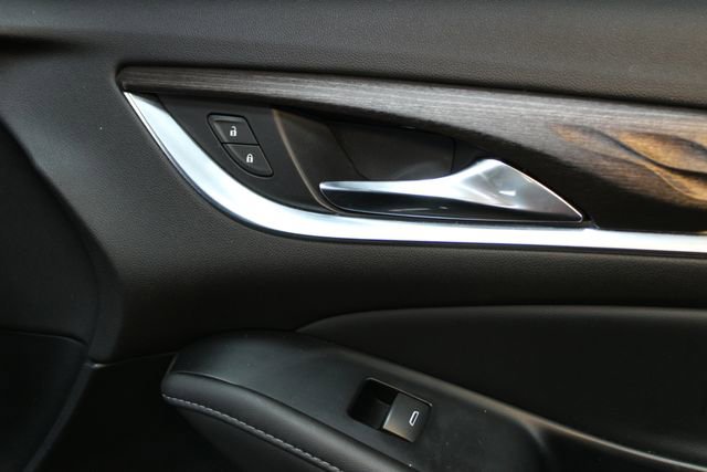 Used 2023 Buick Enclave Avenir w/ Trailering Package, 5000 lbs. image 9