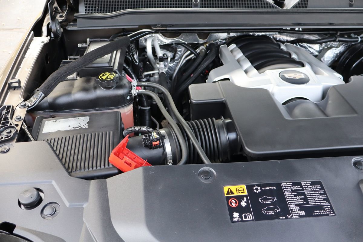 Used 2016 Cadillac Escalade ESV Premium image 40