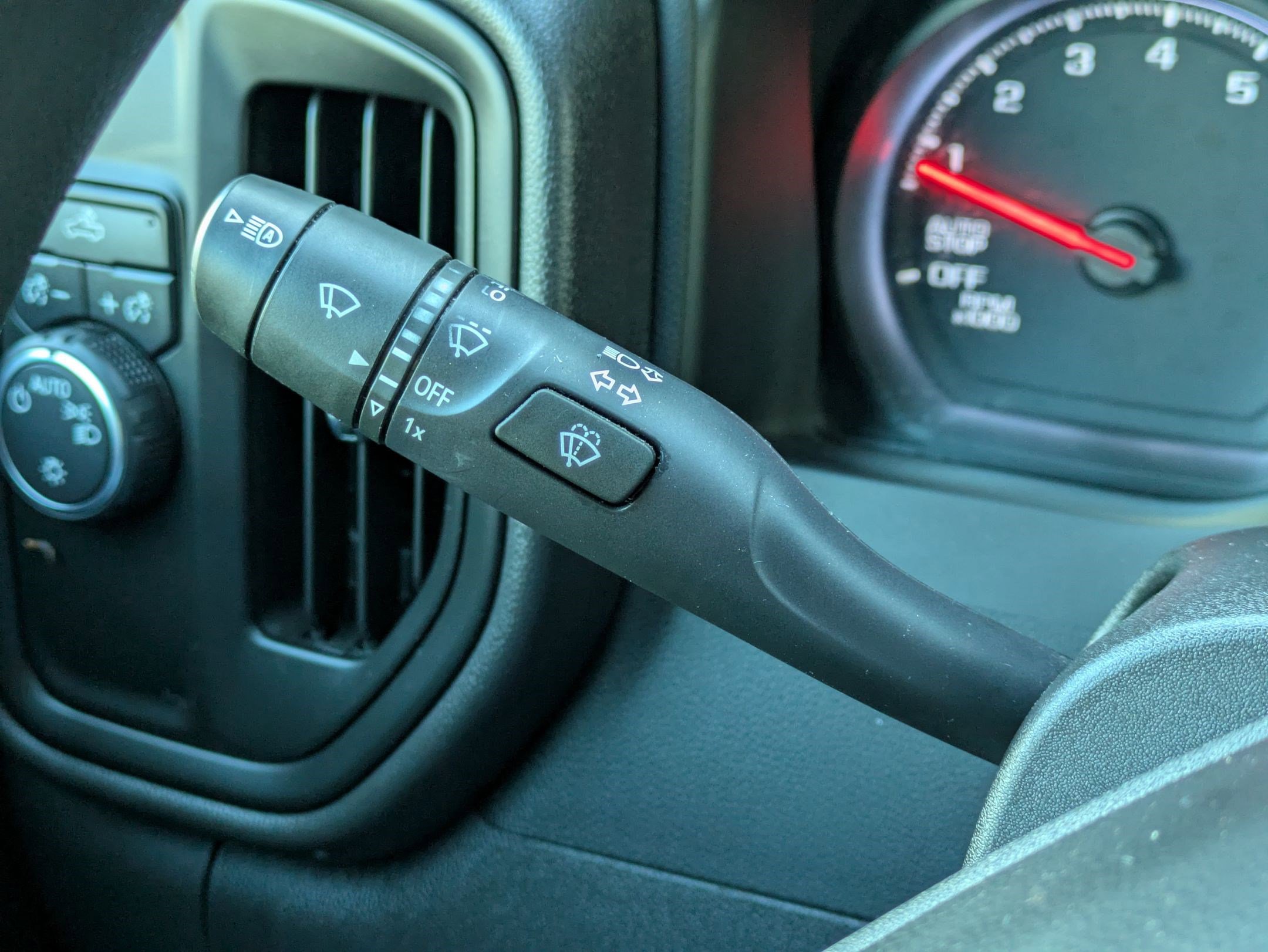 Used 2022 Chevrolet Silverado 1500 Custom RWD image 16