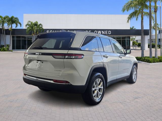 Used 2024 Jeep Grand Cherokee Limited image 7