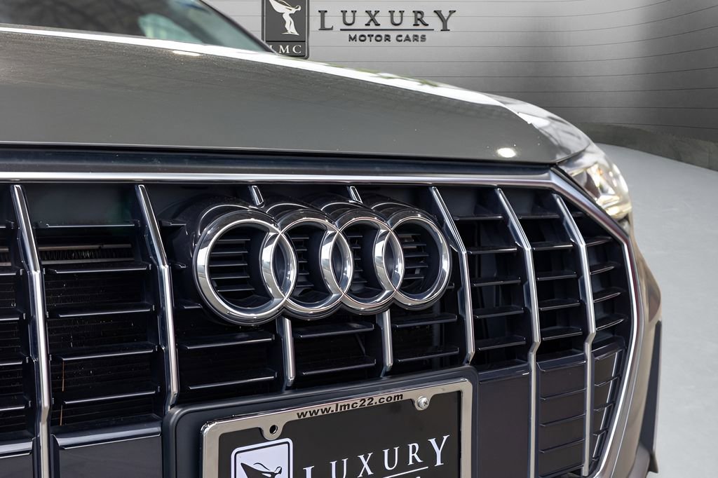 Used 2020 Audi Q3 2.0T Premium Plus w/ Premium Plus Package AWD/4WD image 15