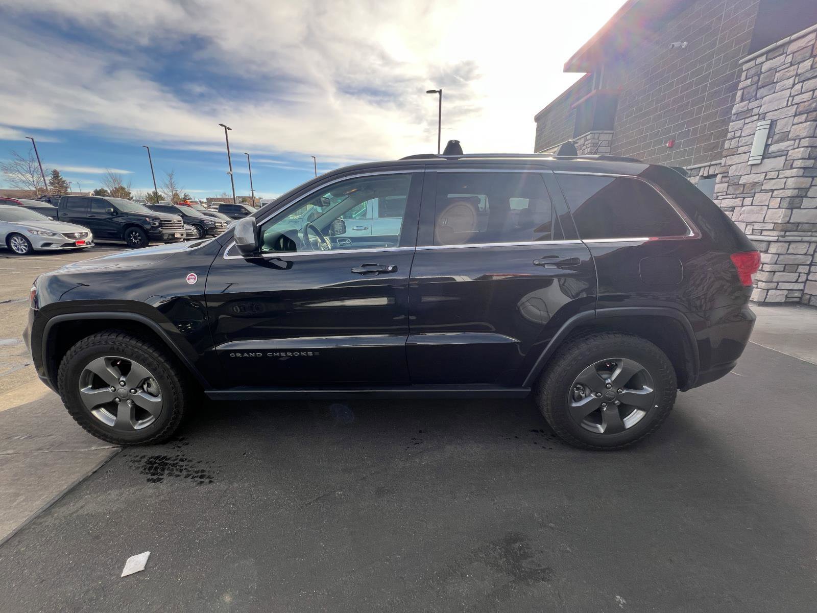 Used 2013 Jeep Grand Cherokee Trailhawk image 6