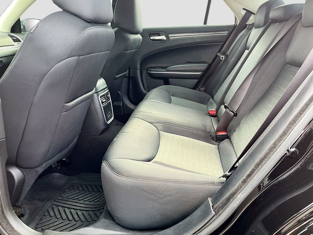 Used 2021 Chrysler 300 Touring w/ Driver Convenience Group image 25