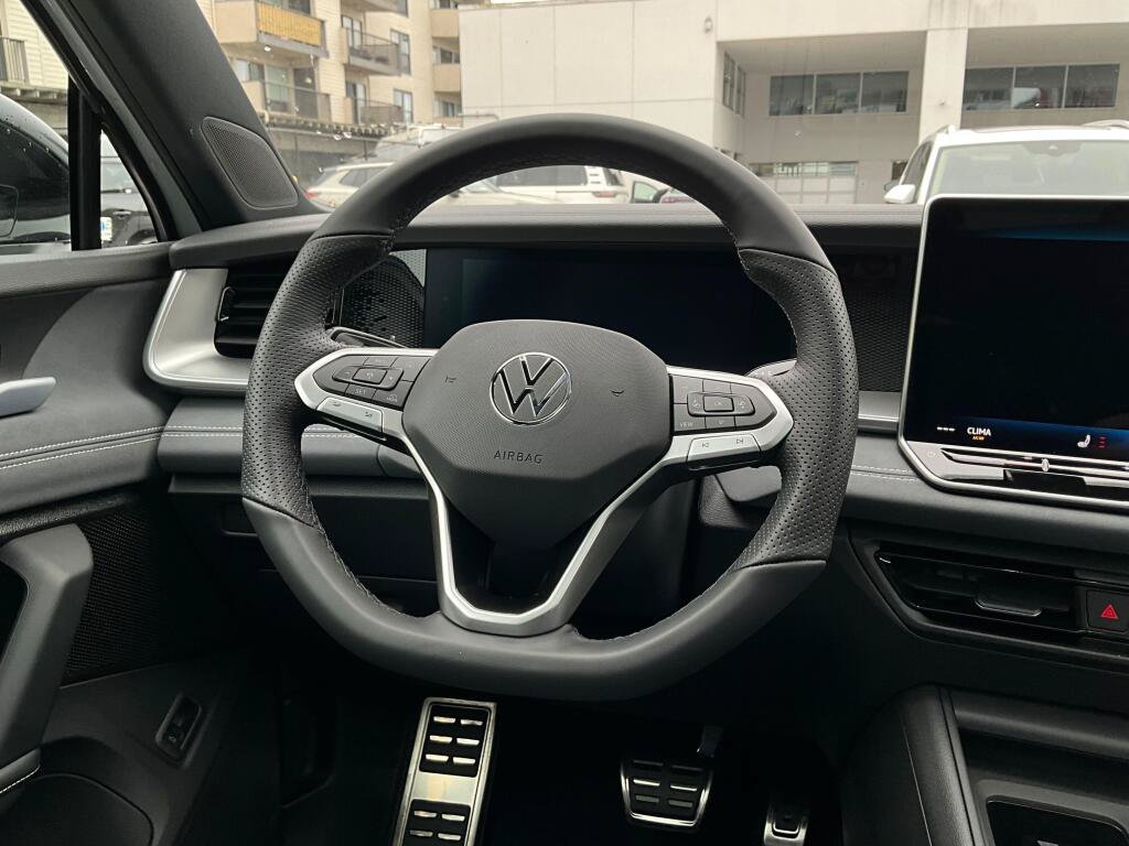 New 2026 Volkswagen Tiguan SE R-Line AWD/4WD image 20