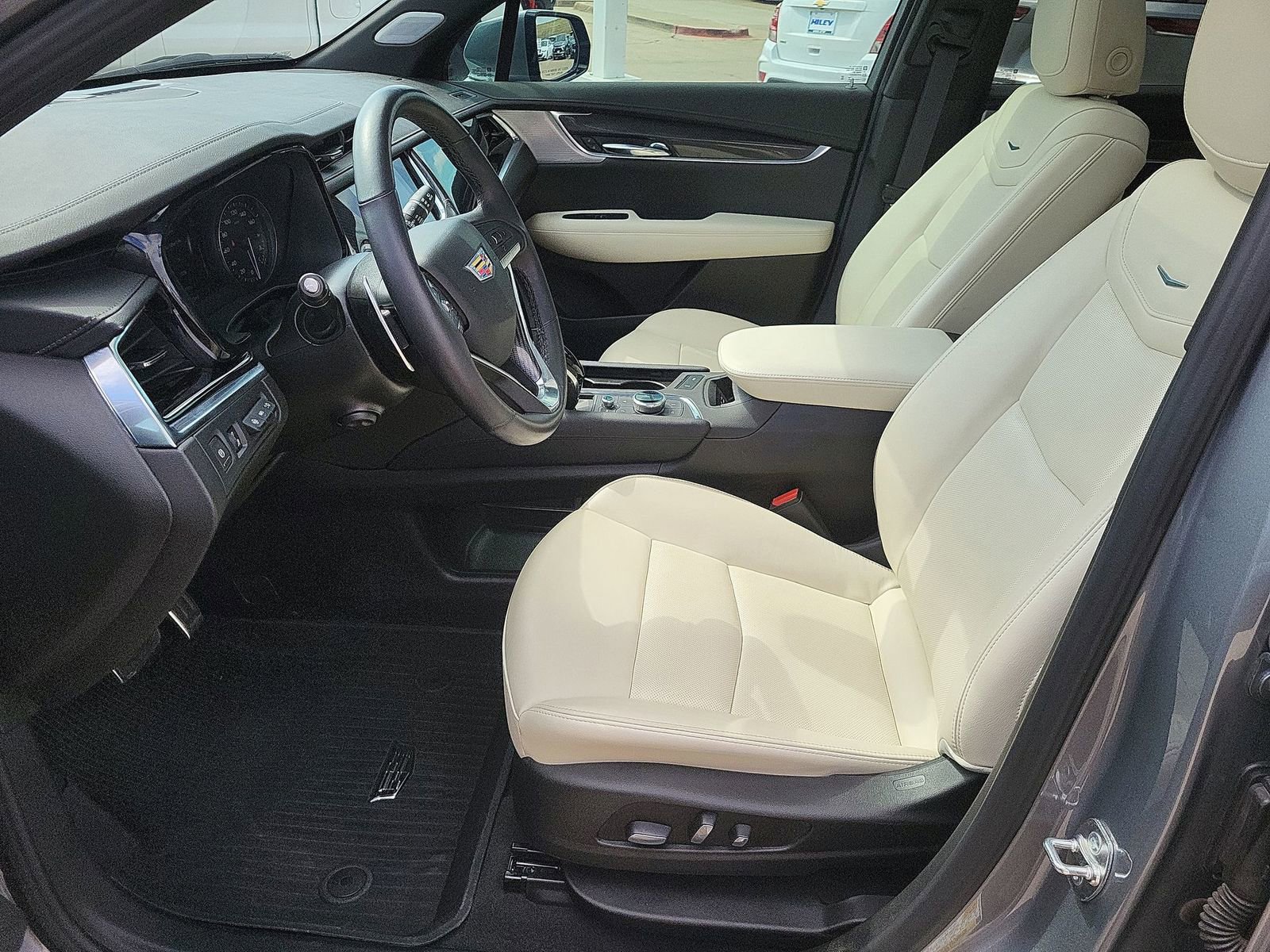 Certified 2024 Cadillac XT6 Sport w/ Technology Package image 20