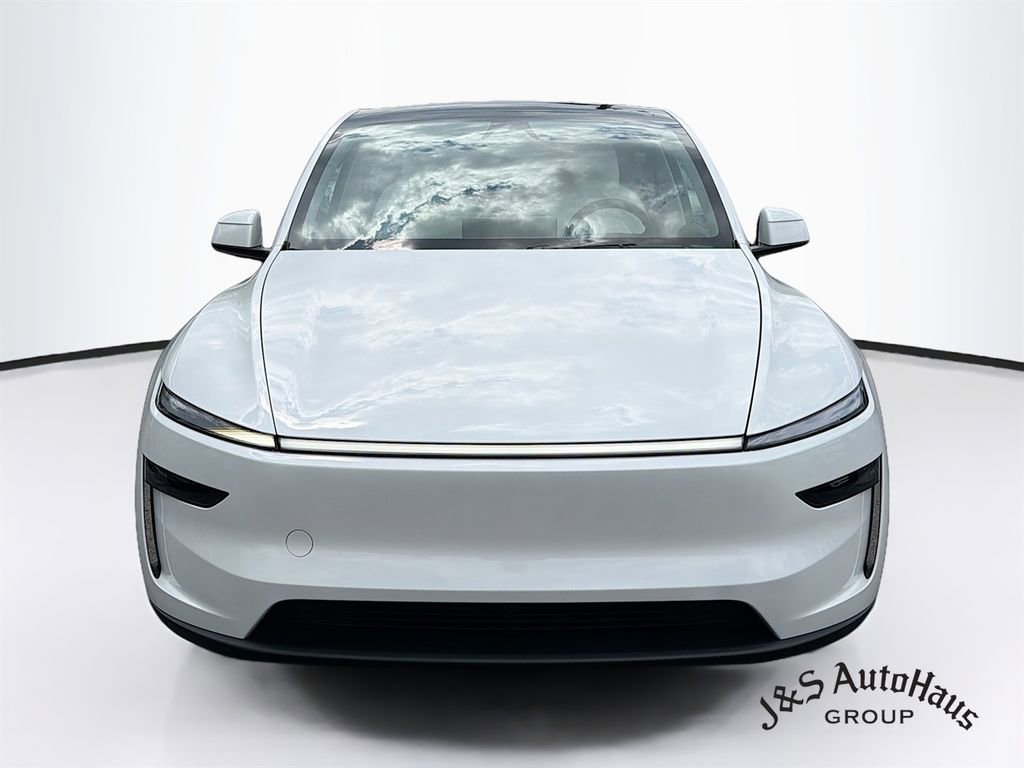 Used 2026 Tesla Model Y Long Range AWD/4WD image 2