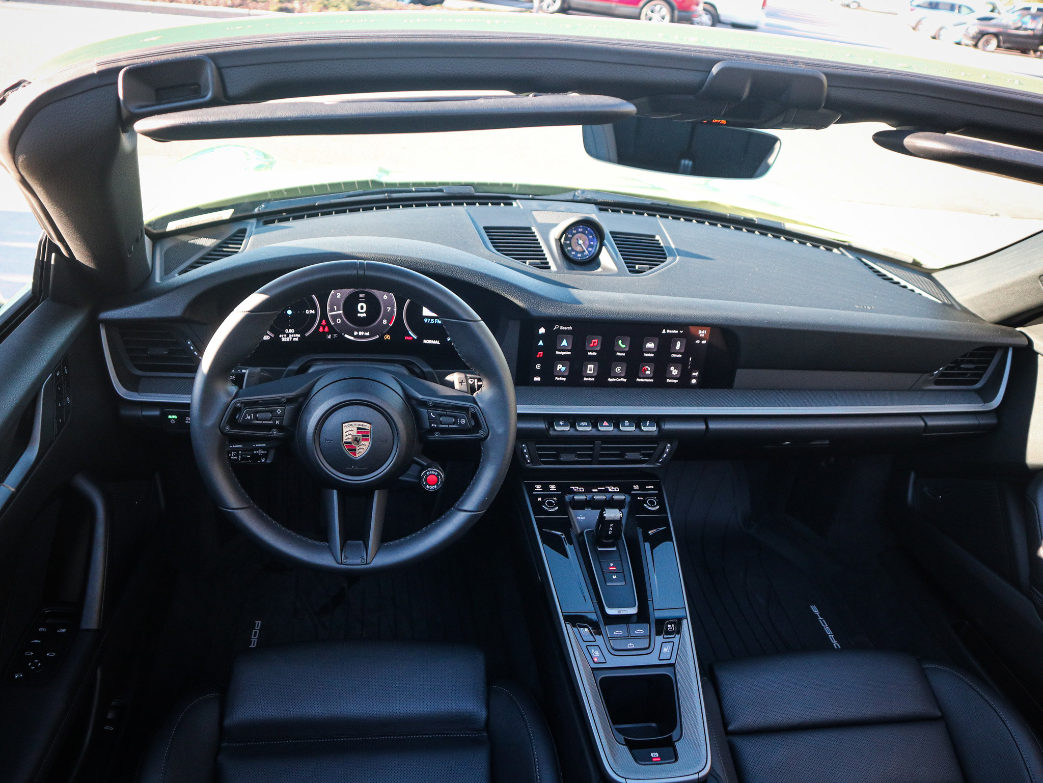 Used 2025 Porsche 911 Carrera RWD image 29
