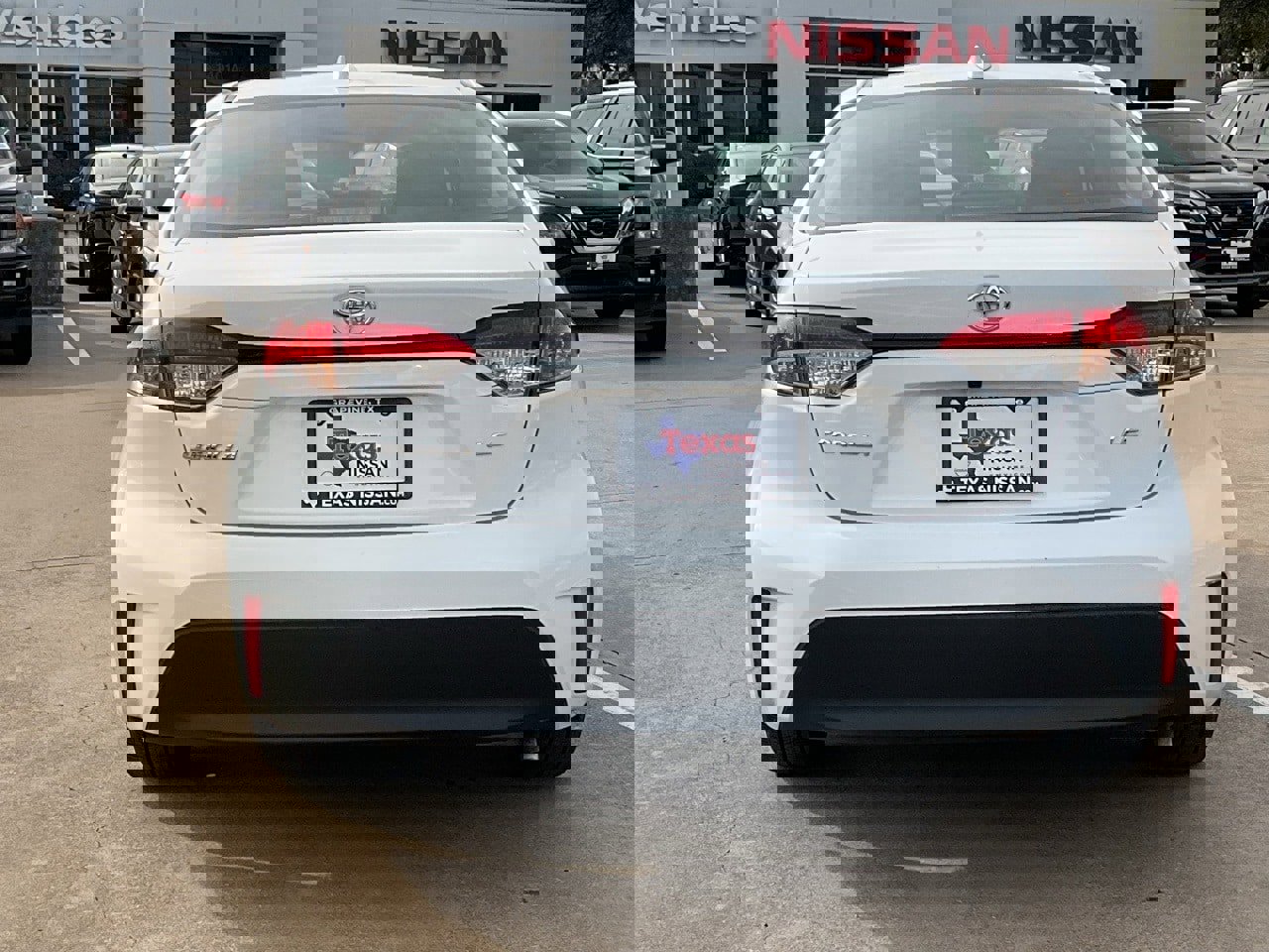 Used 2025 Toyota Corolla LE image 6