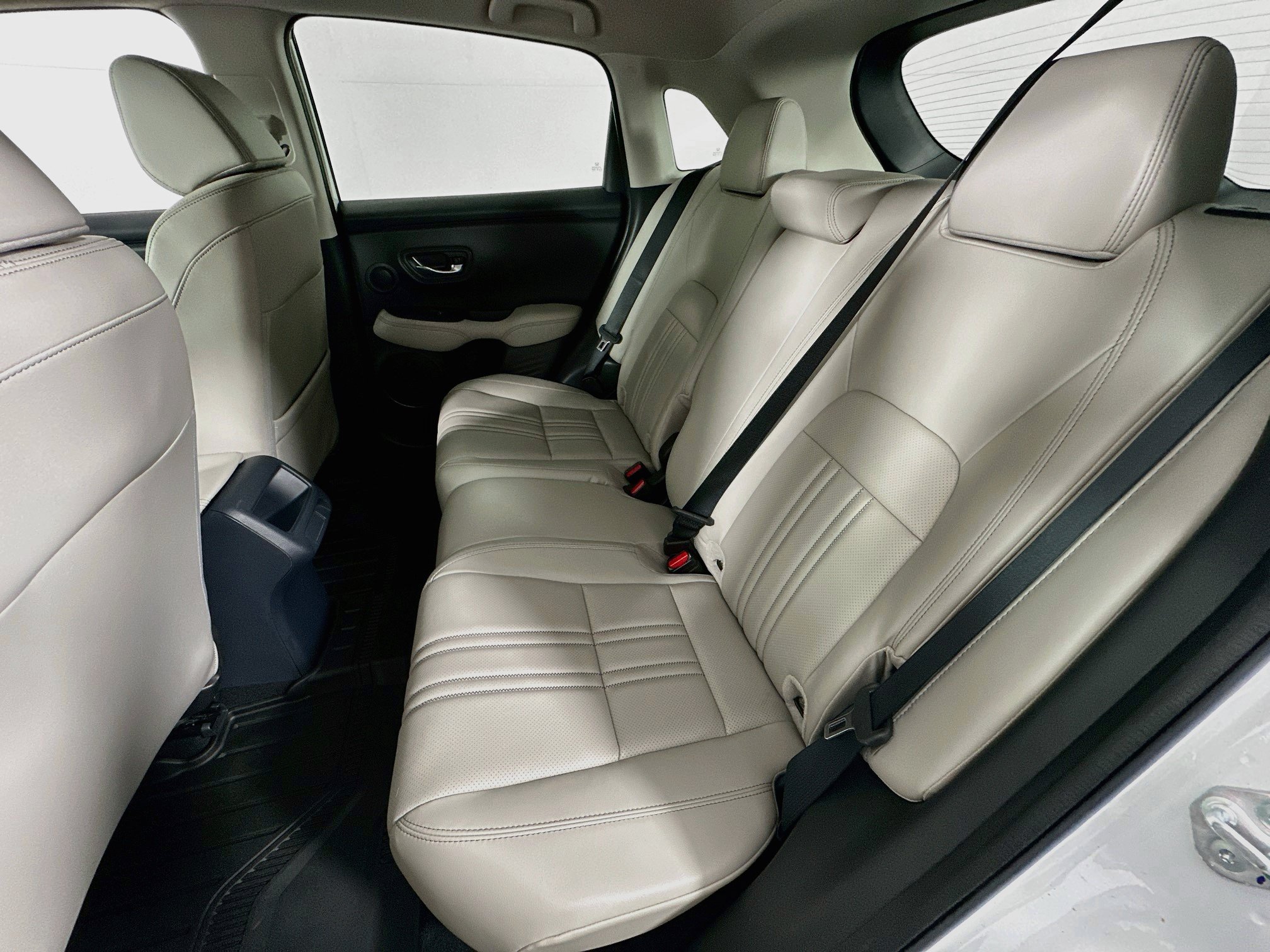 Used 2023 Honda HR-V EX-L image 24