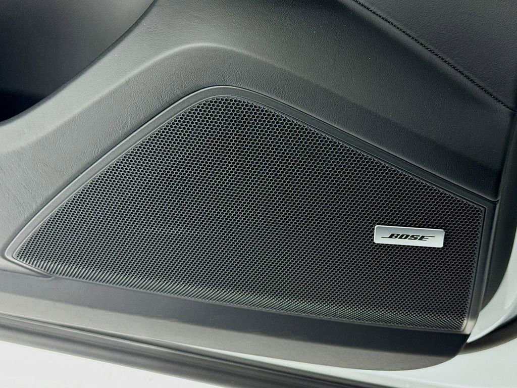 Certified 2025 Porsche Cayenne E-Hybrid image 12