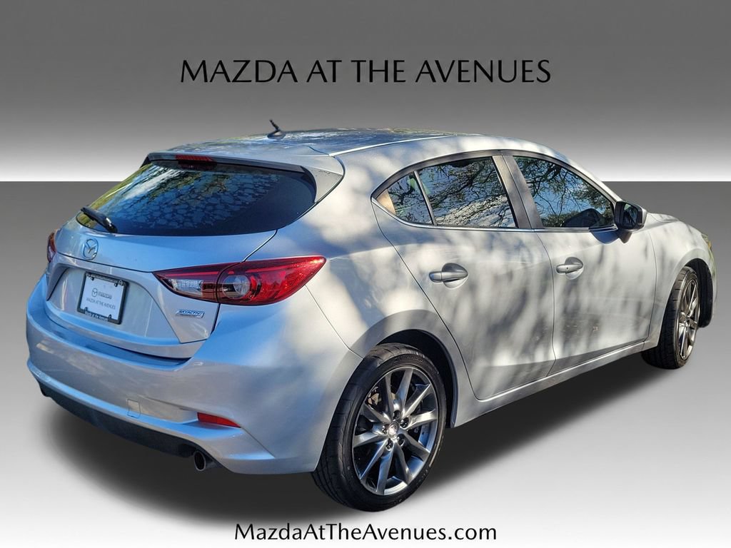 Used 2018 MAZDA MAZDA3 Touring FWD image 17