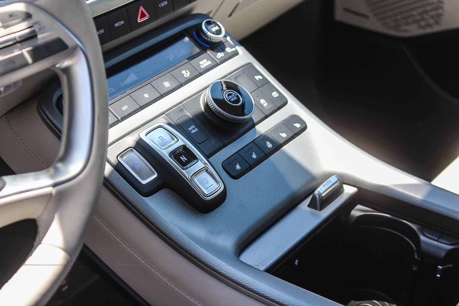 Certified 2024 Hyundai Palisade Limited FWD image 24