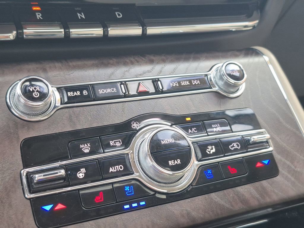Used 2022 Lincoln Aviator Reserve w/ Equipment Group 201A image 25