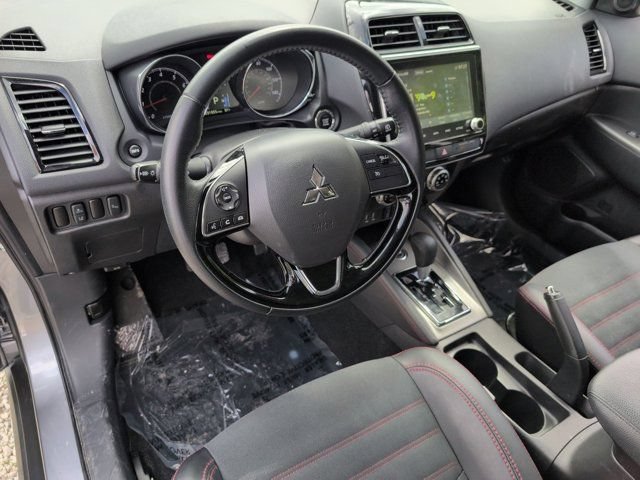 Used 2025 Mitsubishi Outlander Sport SE AWD/4WD image 15