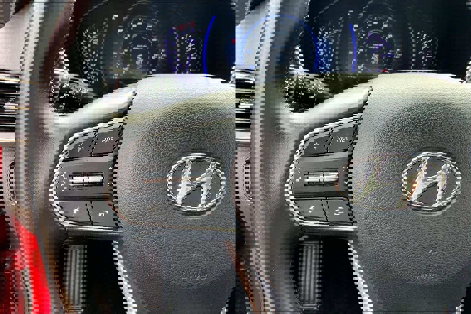 Used 2020 Hyundai Santa Fe Limited image 23