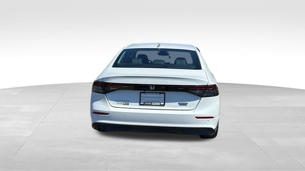 Used 2025 Honda Accord Touring image 6
