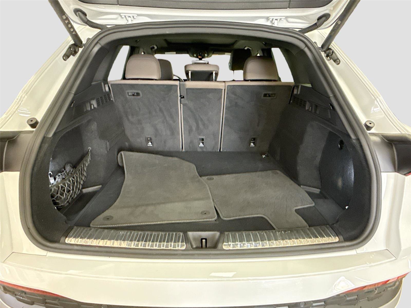 Certified 2025 Audi Q5 Premium w/ Convenience Package image 27