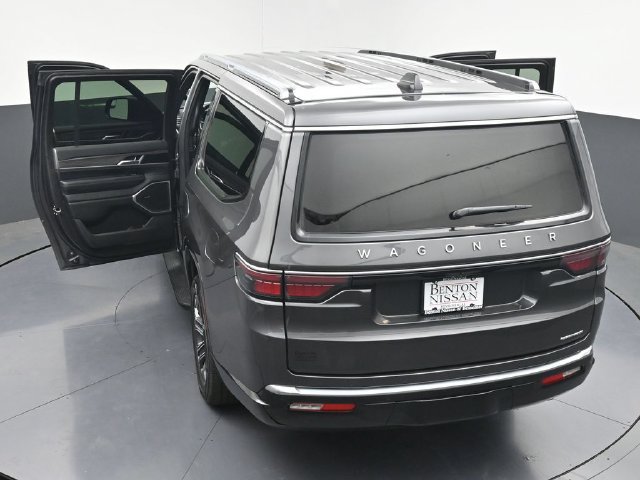 Used 2024 Jeep Wagoneer L Series II w/ Flexible Seating Group AWD/4WD image 45
