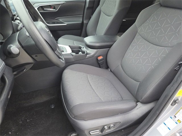 Used 2021 Toyota RAV4 XLE image 20