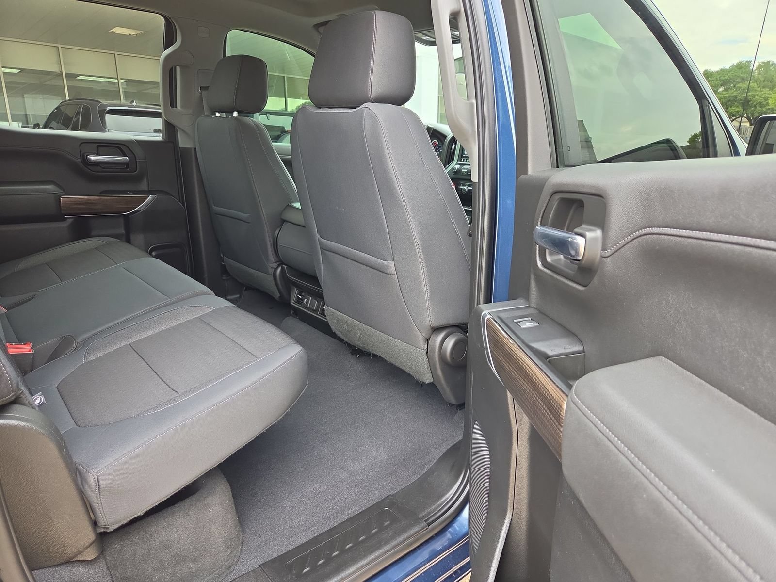 Used 2019 Chevrolet Silverado 1500 RST AWD/4WD image 25