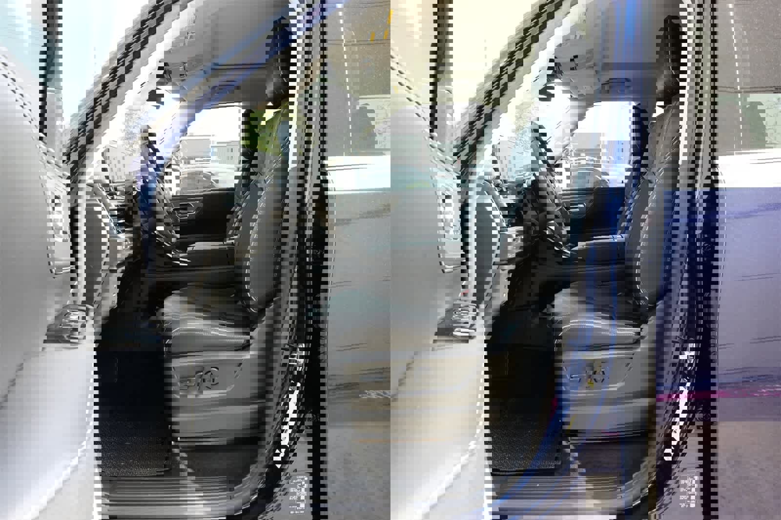 New 2025 INFINITI QX80 Luxe w/ Cargo Package image 17