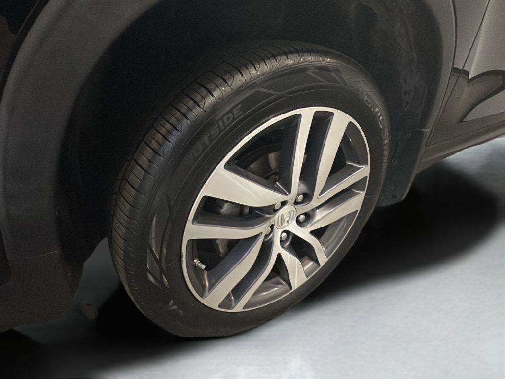 Used 2017 Honda Pilot Touring image 4