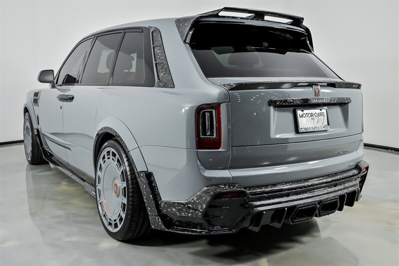 Used 2023 Rolls-Royce Cullinan AWD/4WD image 12