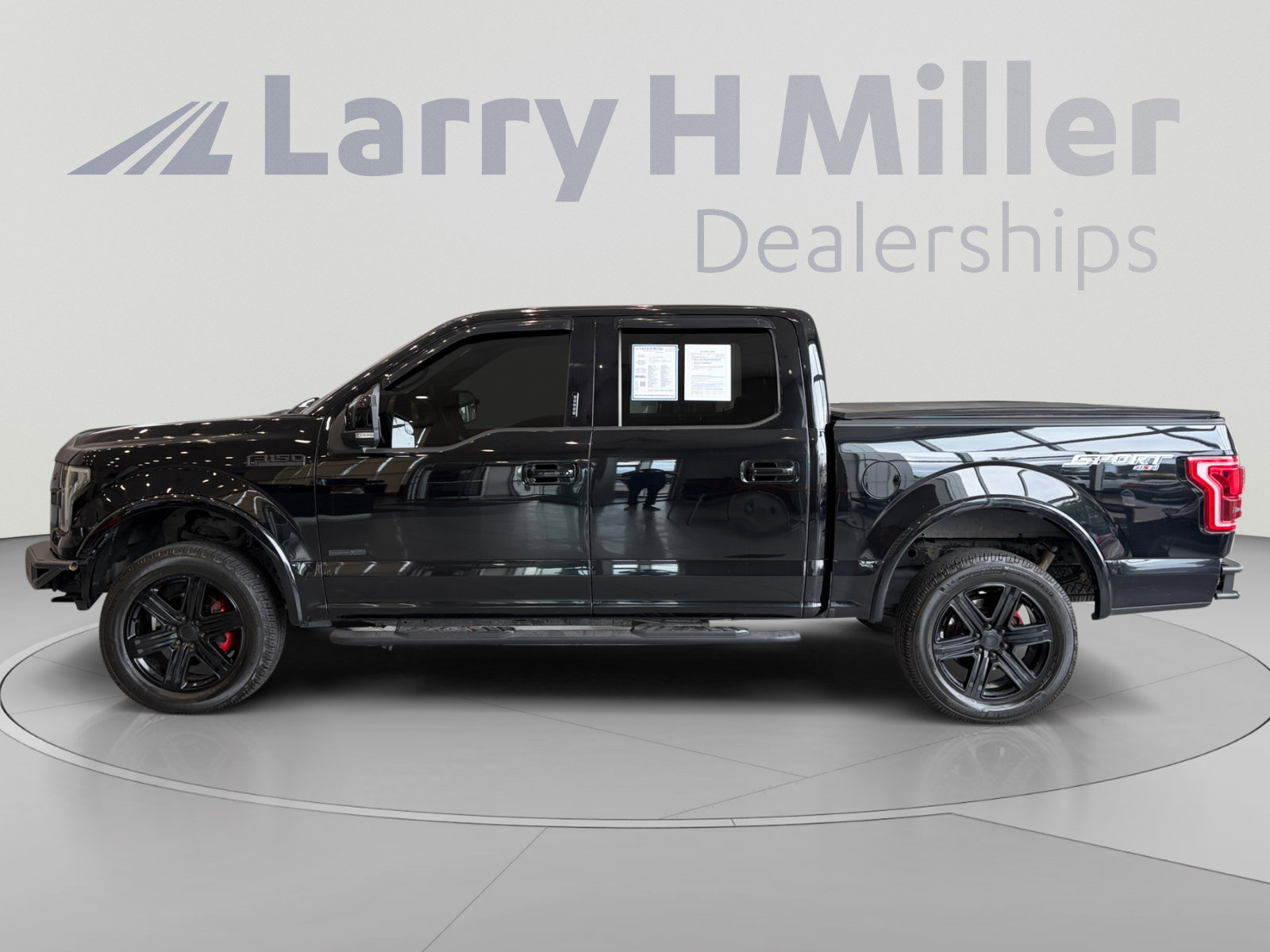 Used 2017 Ford F150 Lariat w/ Equipment Group 501A Mid AWD/4WD image 2