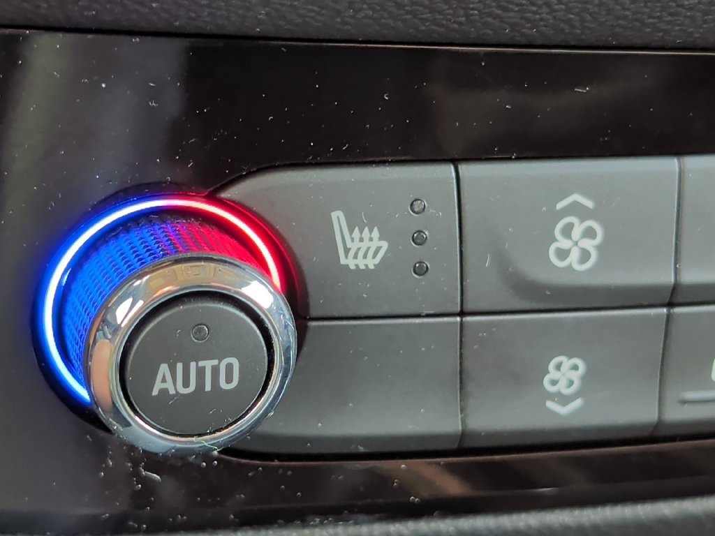 Used 2019 Buick Enclave Essence w/ Trailering Package, 5000 lbs. AWD/4WD image 27