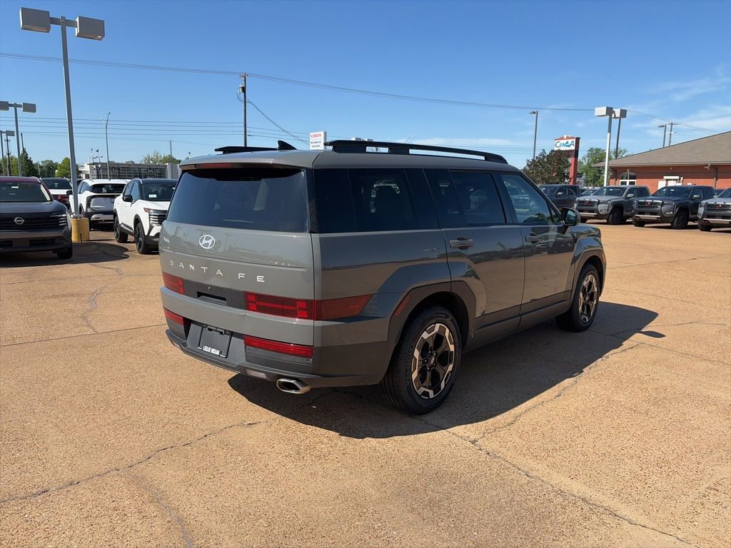 Used 2024 Hyundai Santa Fe SEL FWD image 4