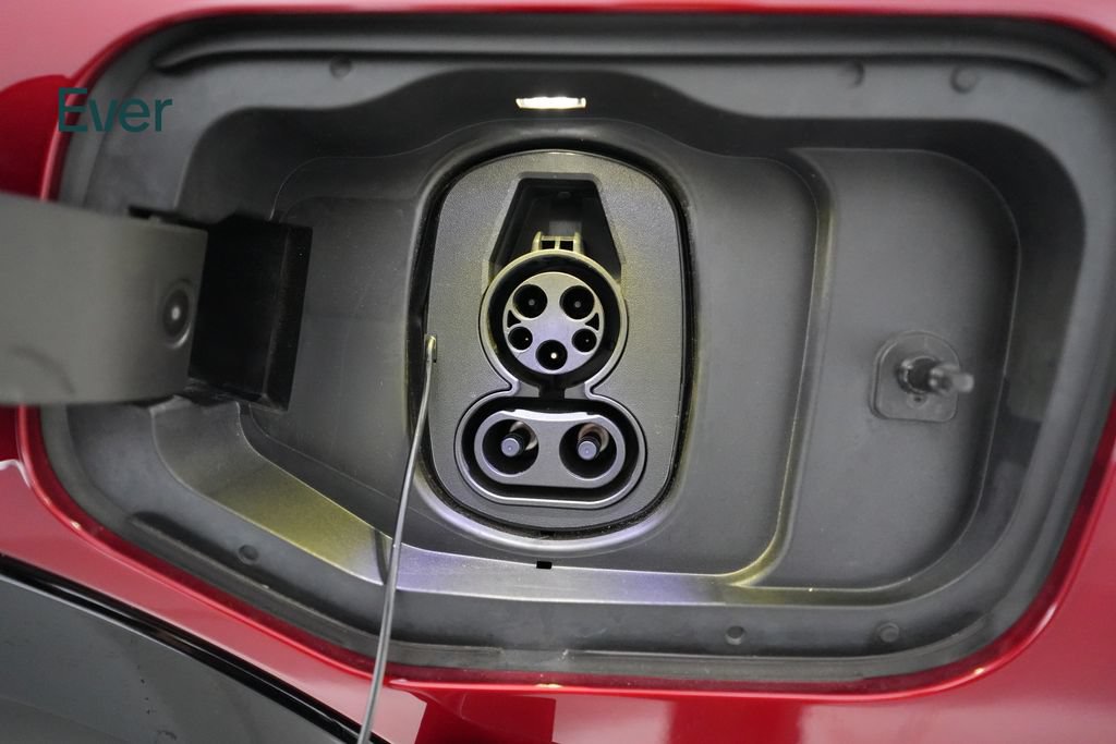 Used 2024 Chevrolet Equinox EV RS FWD image 10