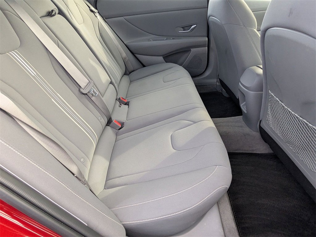 Certified 2024 Hyundai Elantra SEL w/ Convenience Package image 19